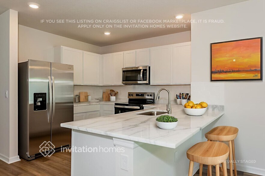 Building Photo - 8032 Majestic Palms Ct