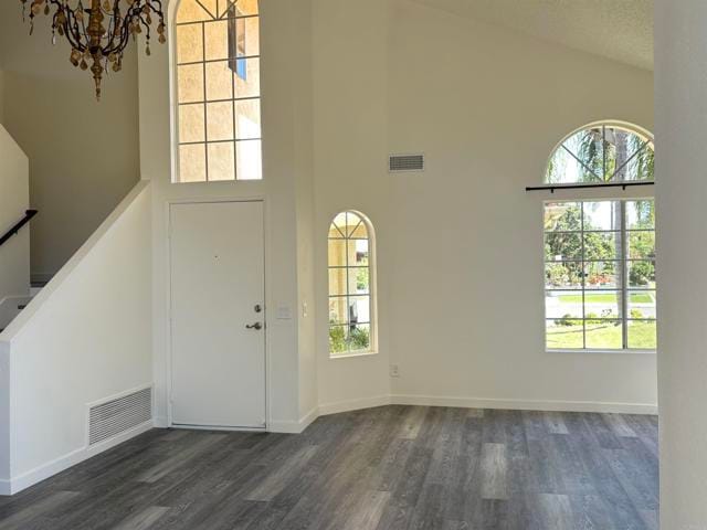 Building Photo - 735 Rivertree Dr