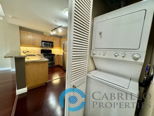 Building Photo - 1240 India St