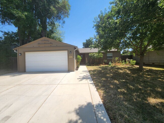 Primary Photo - Rancho Cordova Gem