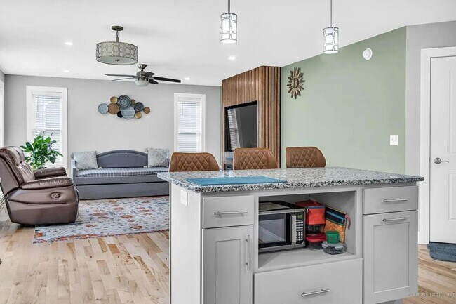 Building Photo - 36 Belvedere Dr