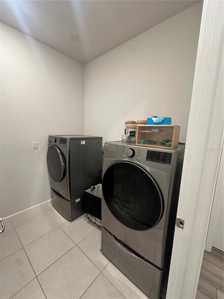 Building Photo - 36887 Highland Mdws Ct