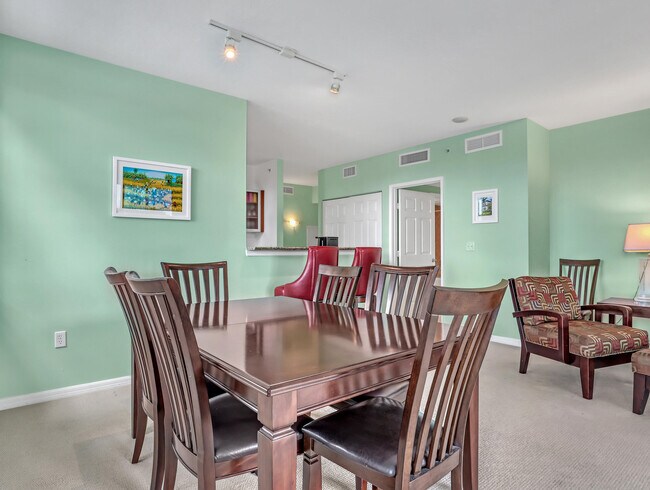 Building Photo - 700 E Boynton Beach Blvd