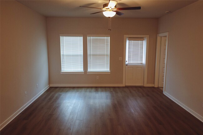 Building Photo - 8583 Blueberry Ash St