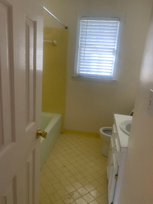 Building Photo - NORTH HILLS CHARMER--2 STORY--DOWNSTAIRS BEDROOM/OFFICE--FORMAL AREAS-LAUNDRY/MUD AREA-CARPORT