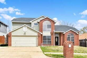 Building Photo - 1607 Barclay Dr