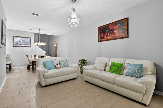 Building Photo - 17523 Promenade Dr