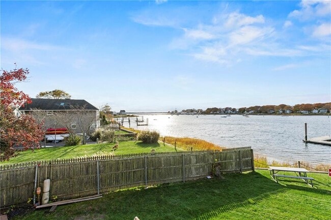 Building Photo - 1 Rodeo Dr