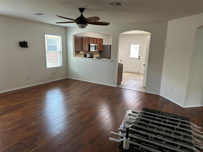 Building Photo - 705 Morgan Dr
