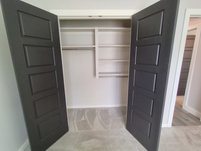 Building Photo - 609 Timberbrook Dr