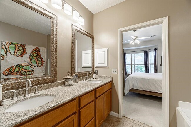 Building Photo - 9815 Rock Pass Dr