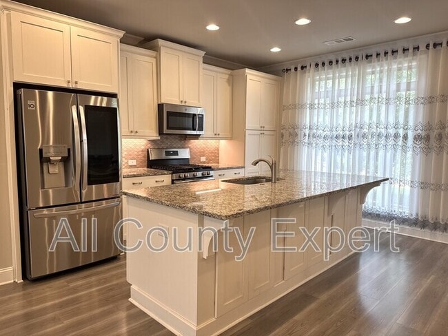 Building Photo - 1529 Huntwood Ct