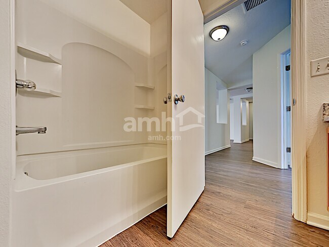 Building Photo - 1224 Nochaway Dr