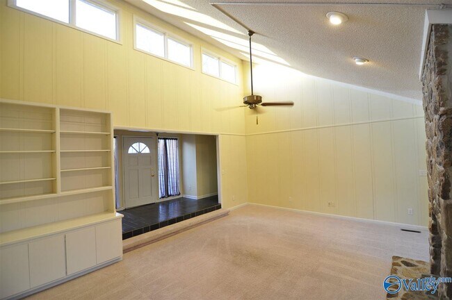 Building Photo - 9405 Hartwick Cir SE