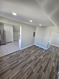 Building Photo - 46 Dennis St