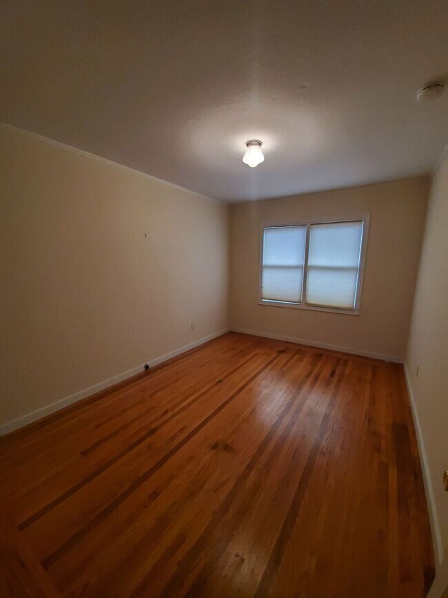 Building Photo - 1241 Perkins Way