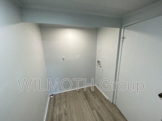 Building Photo - 2000 Indianapolis Rd