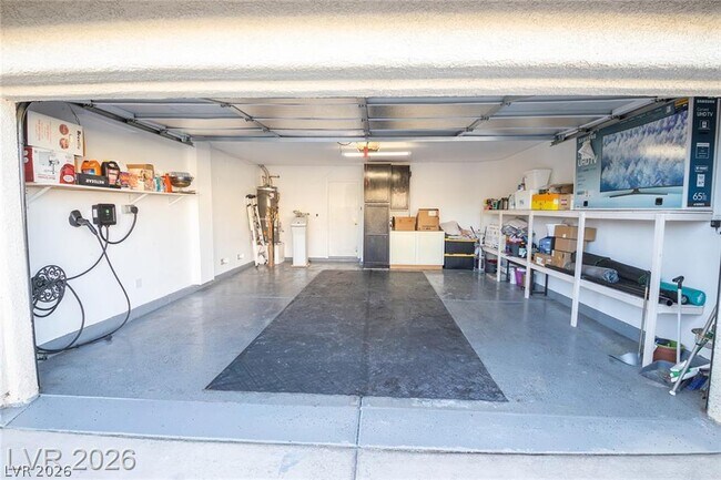 Building Photo - 805 Old Mine Creek Ln