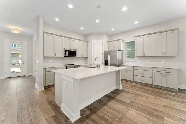 Building Photo - Nice 3/2.5 Bath Home with Bonus Room and 2...