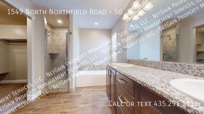 Building Photo - 1549 N Northfield Rd