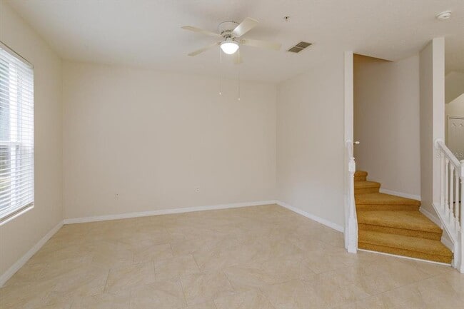 Building Photo - 1532 Broken Oak Dr