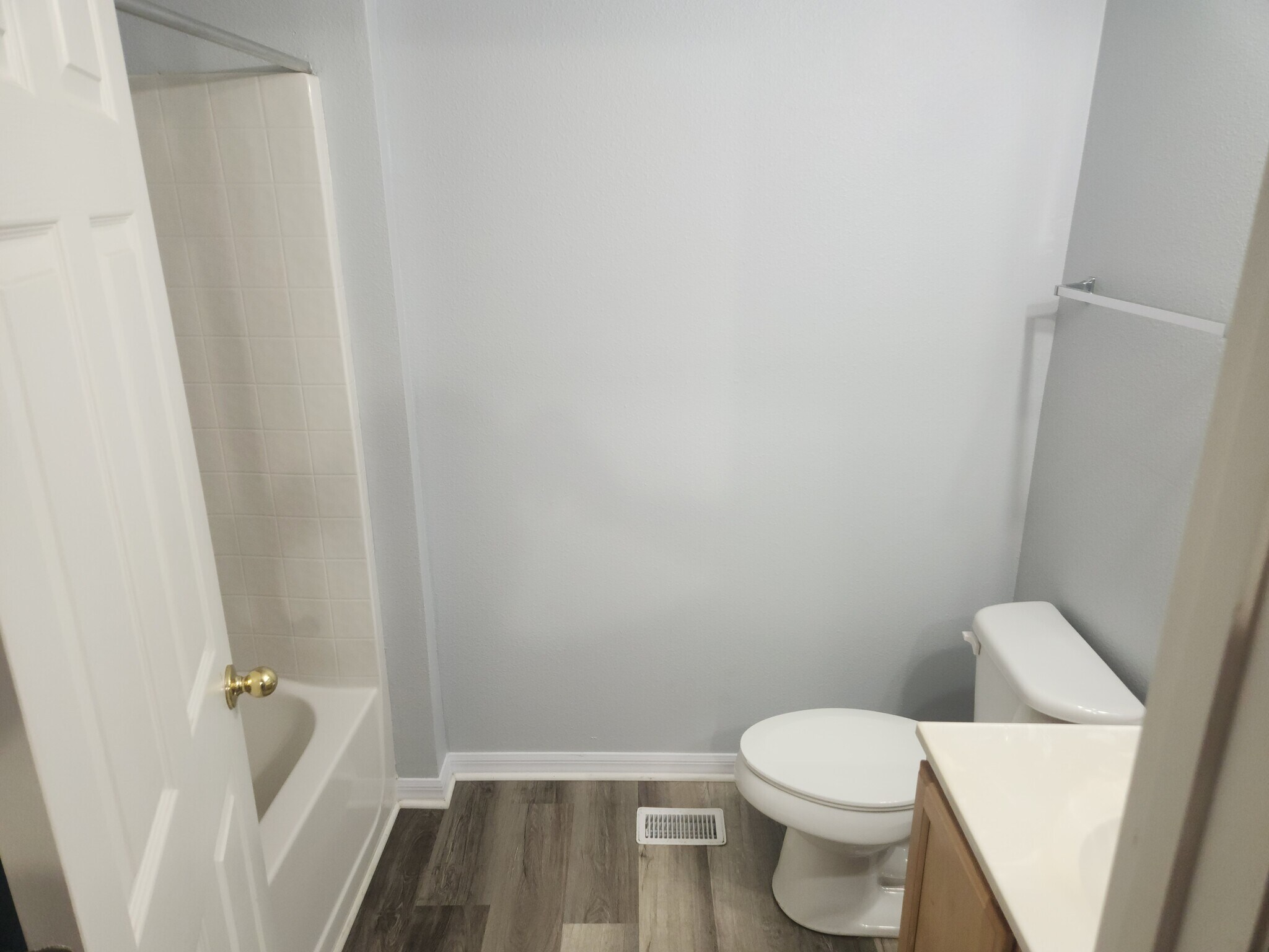 Building Photo - 9965 Ashburn Lake Dr