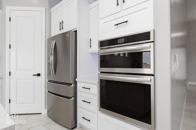 Building Photo - Beautiful, Brand-New 4 Bedroom Home in Scenic AZ