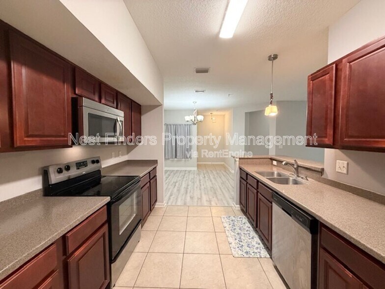 Building Photo - 8235 Lobster Bay Ct