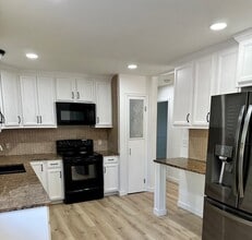 Building Photo - 1000 N 950 E