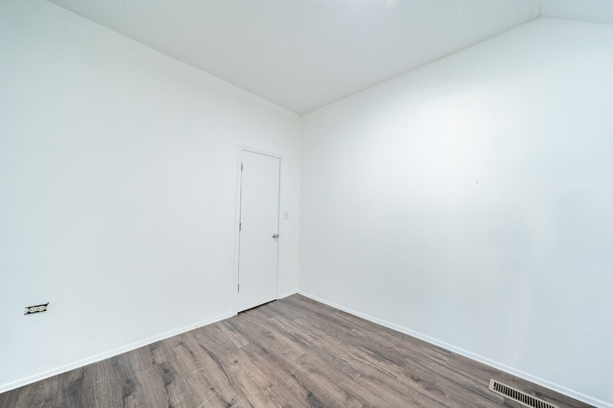 Building Photo - 1701 Fletcher Ave