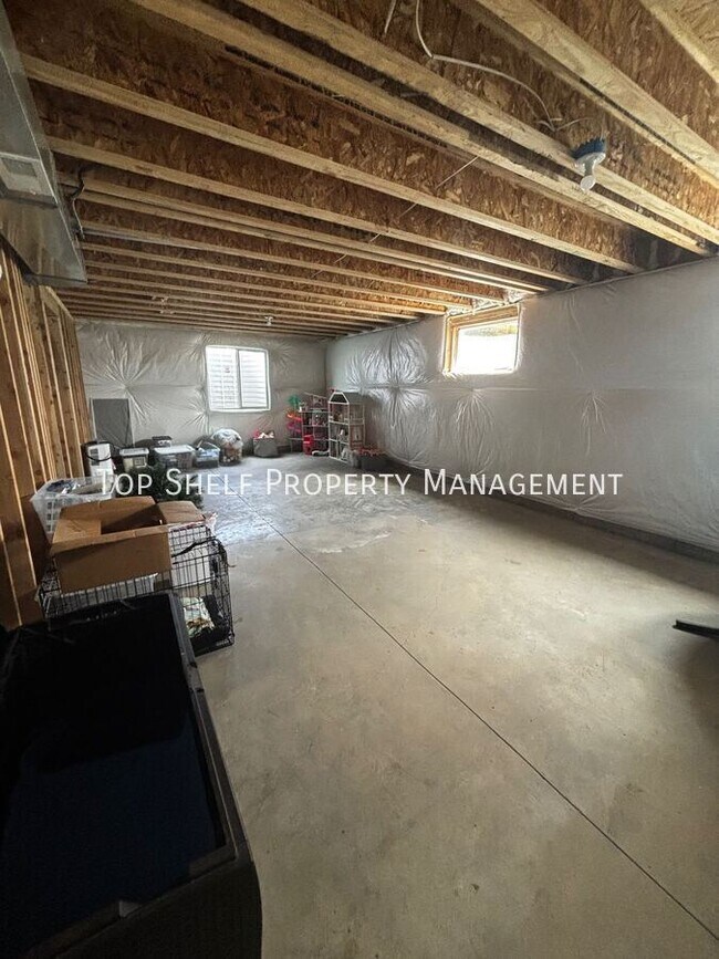 Building Photo - 3029 6th Ave SW