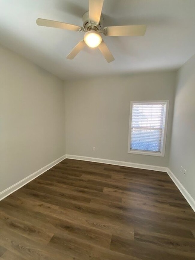 Building Photo - Welcome to this stunning 1st floor condo l...