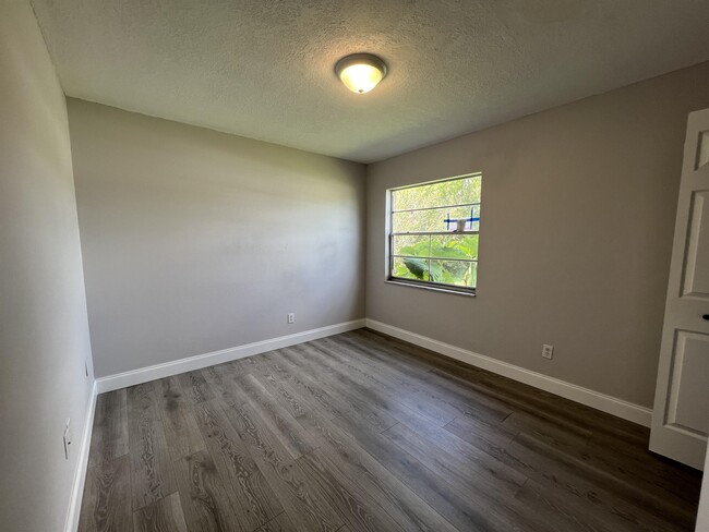 Building Photo - 1313 Summer Breeze Rd
