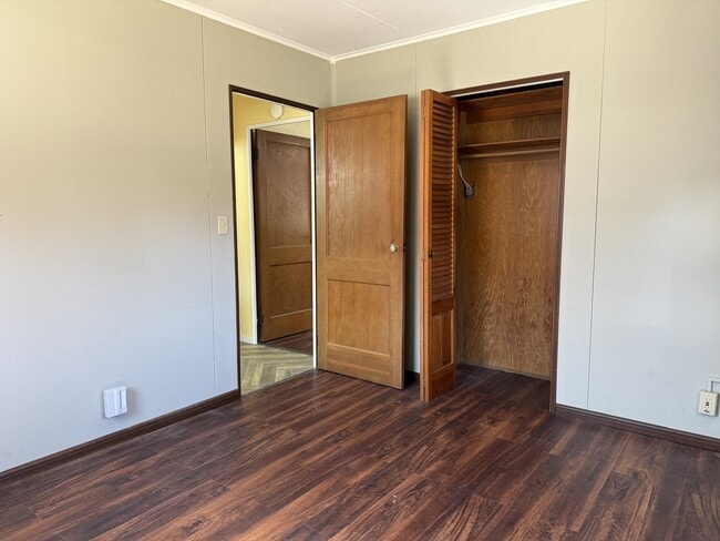 Building Photo - 43 Pleasant View St