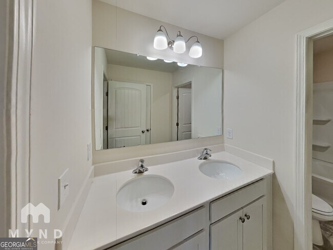 Building Photo - 4610 Bramblett Grove Pl