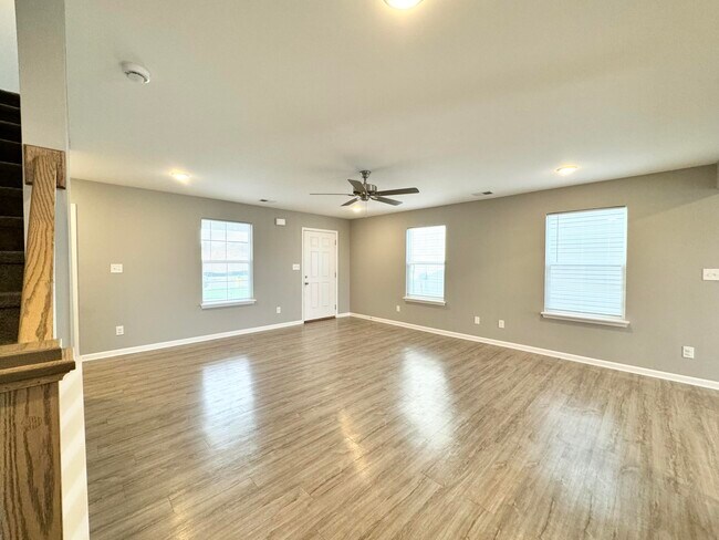 Building Photo - 6093 Arbor Wds Wy
