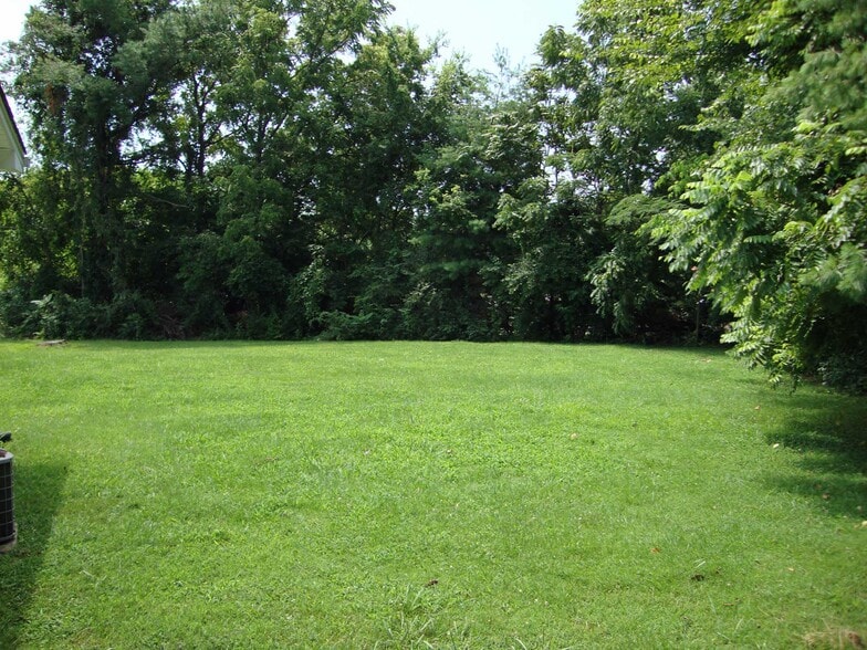 Building Photo - 4925 Hopedale Dr