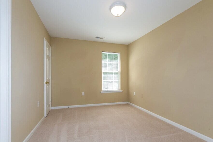Building Photo - 4049 Eastford Court
