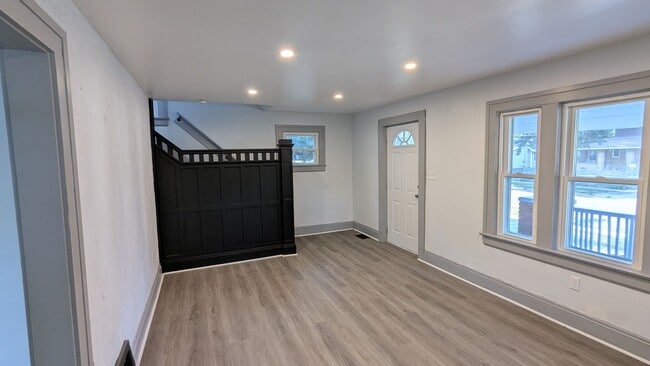 Building Photo - Welcome to this newly renovated gem locate...