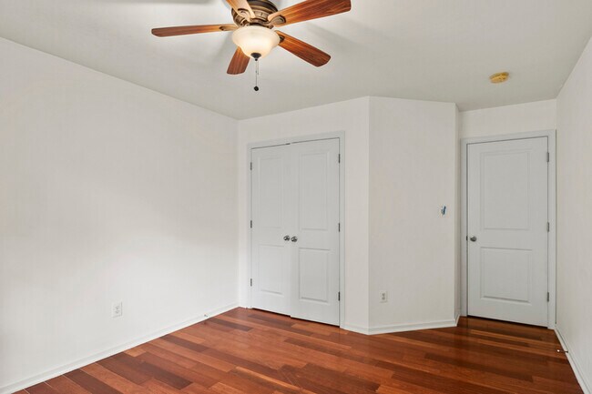 Building Photo - 144 Midland Rd