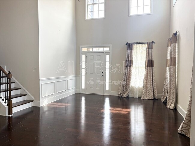 Building Photo - 3738 Valley Spring Dr