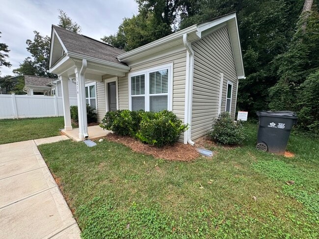 Primary Photo - 1 br ADU home