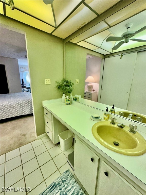 Building Photo - 555 Park Shore Dr