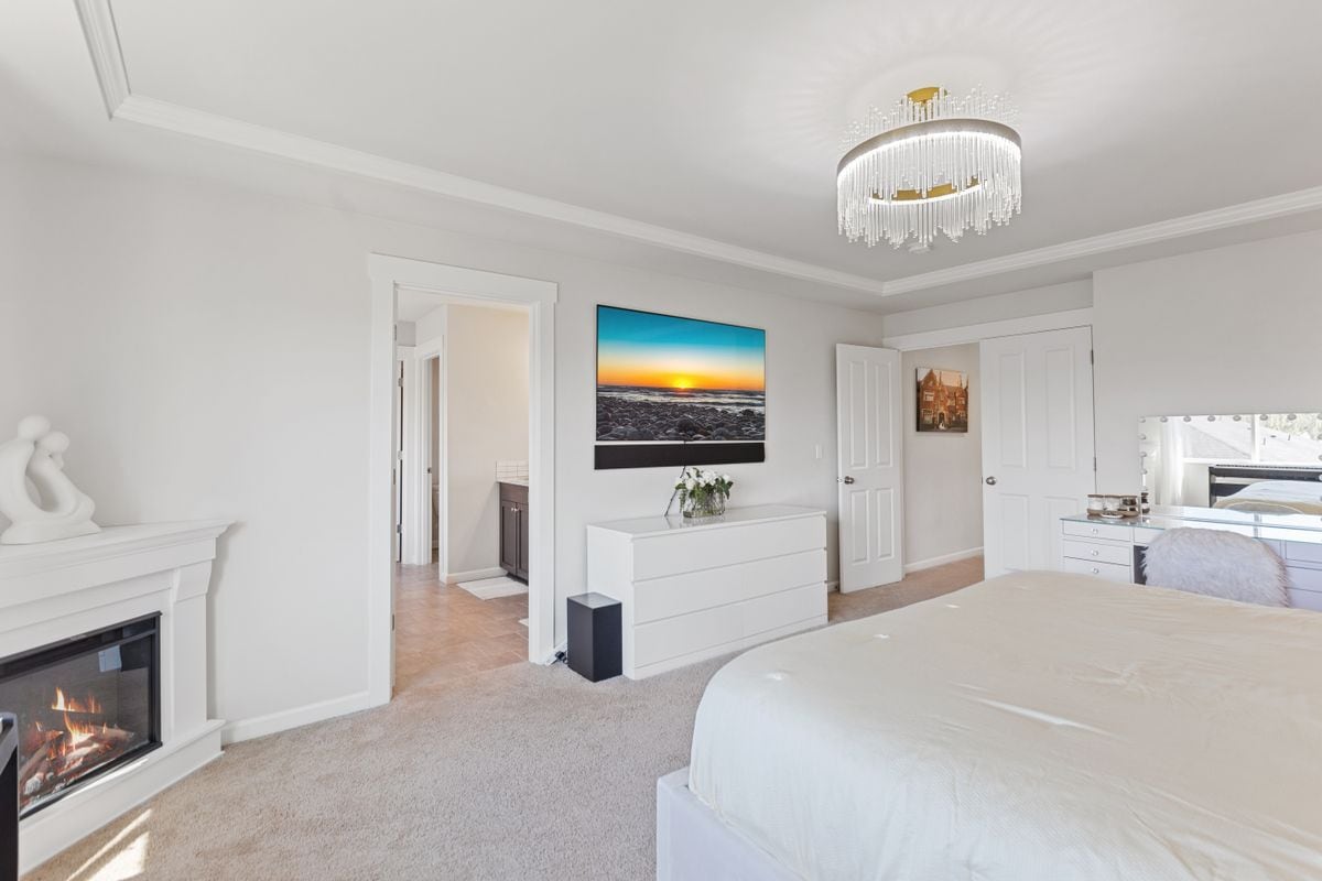 Building Photo - 9798 15th St SE