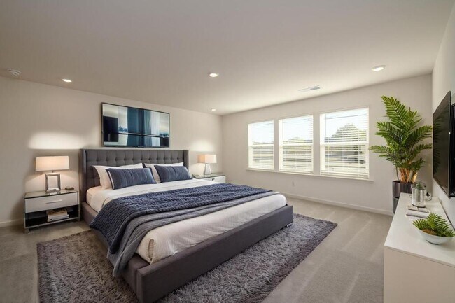 Building Photo - 2482 Van Fleet Cir