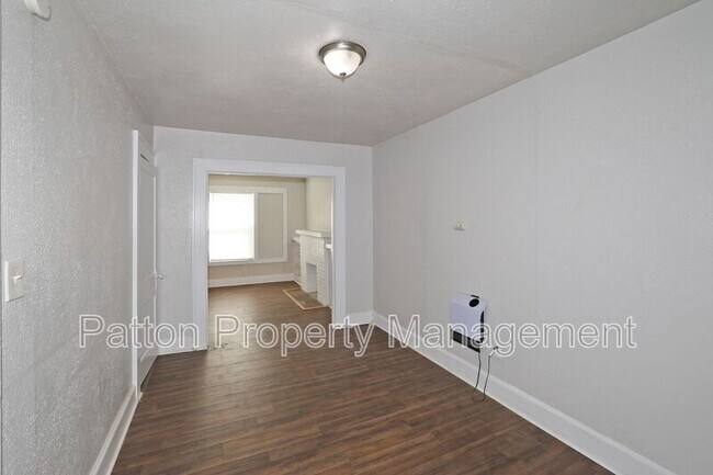 Building Photo - 1506 SW 11th Ave