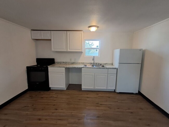 Building Photo - 2303 S Greeley Hwy