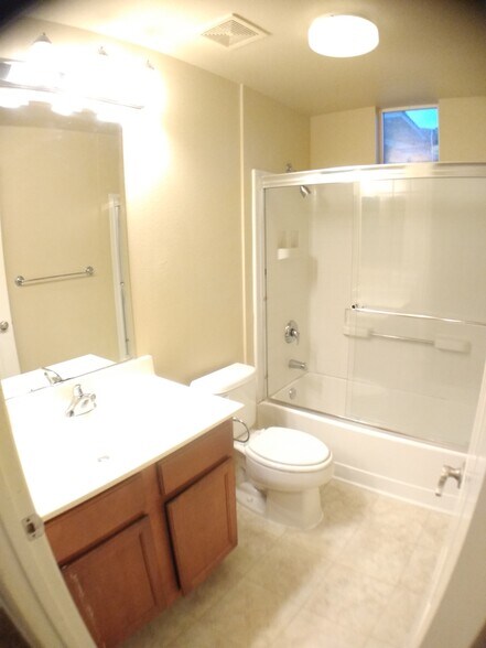 Building Photo - 4800 Westlake Pky