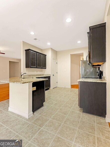 Building Photo - 263 Forrest Dr