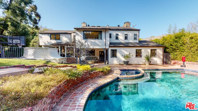 Building Photo - 271 Loring Ave